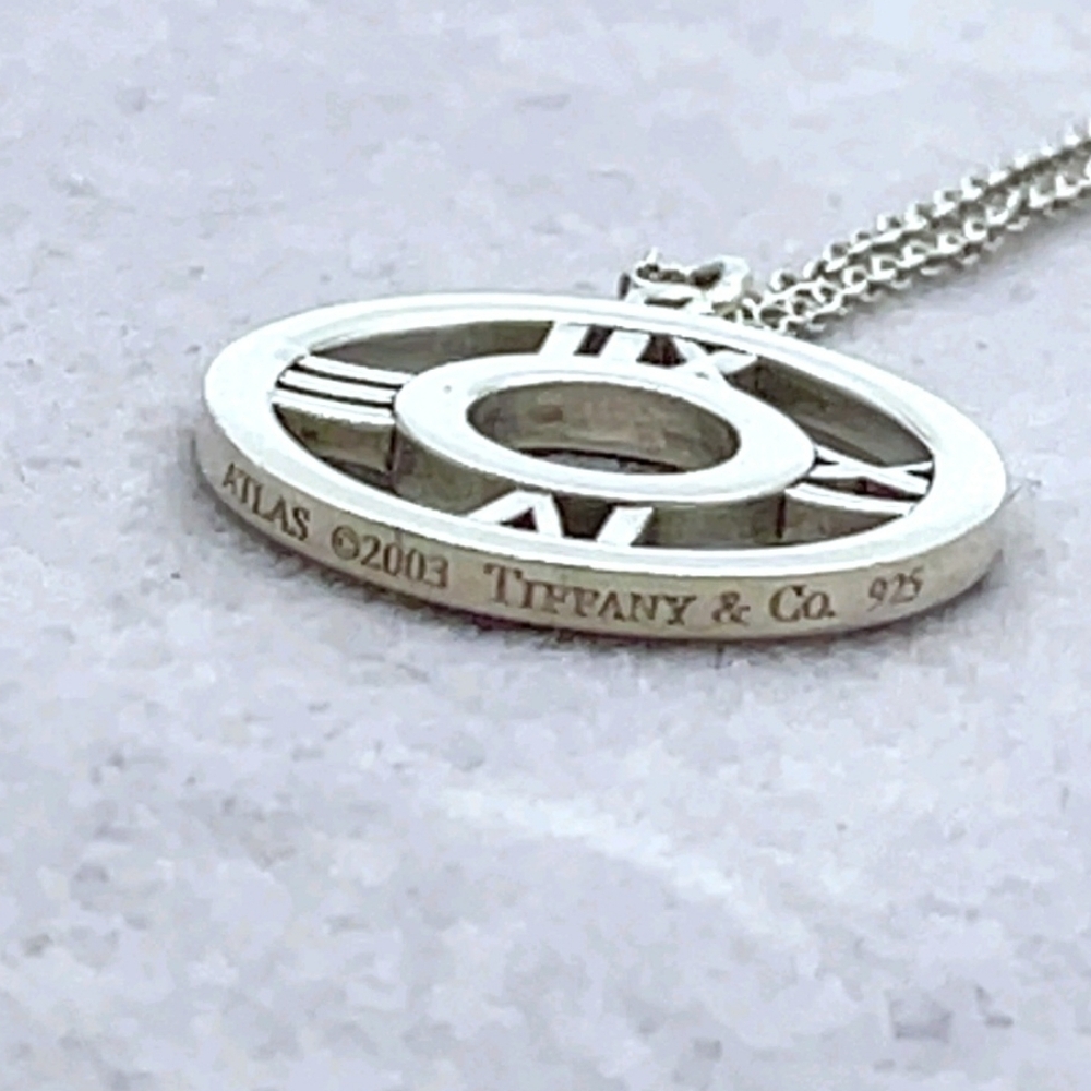 🤍Tiffany & Co. Atlas Open Circle Roman Numeral Pendant 925 Silver Necklace⏰️ - Picture 7 of 16
